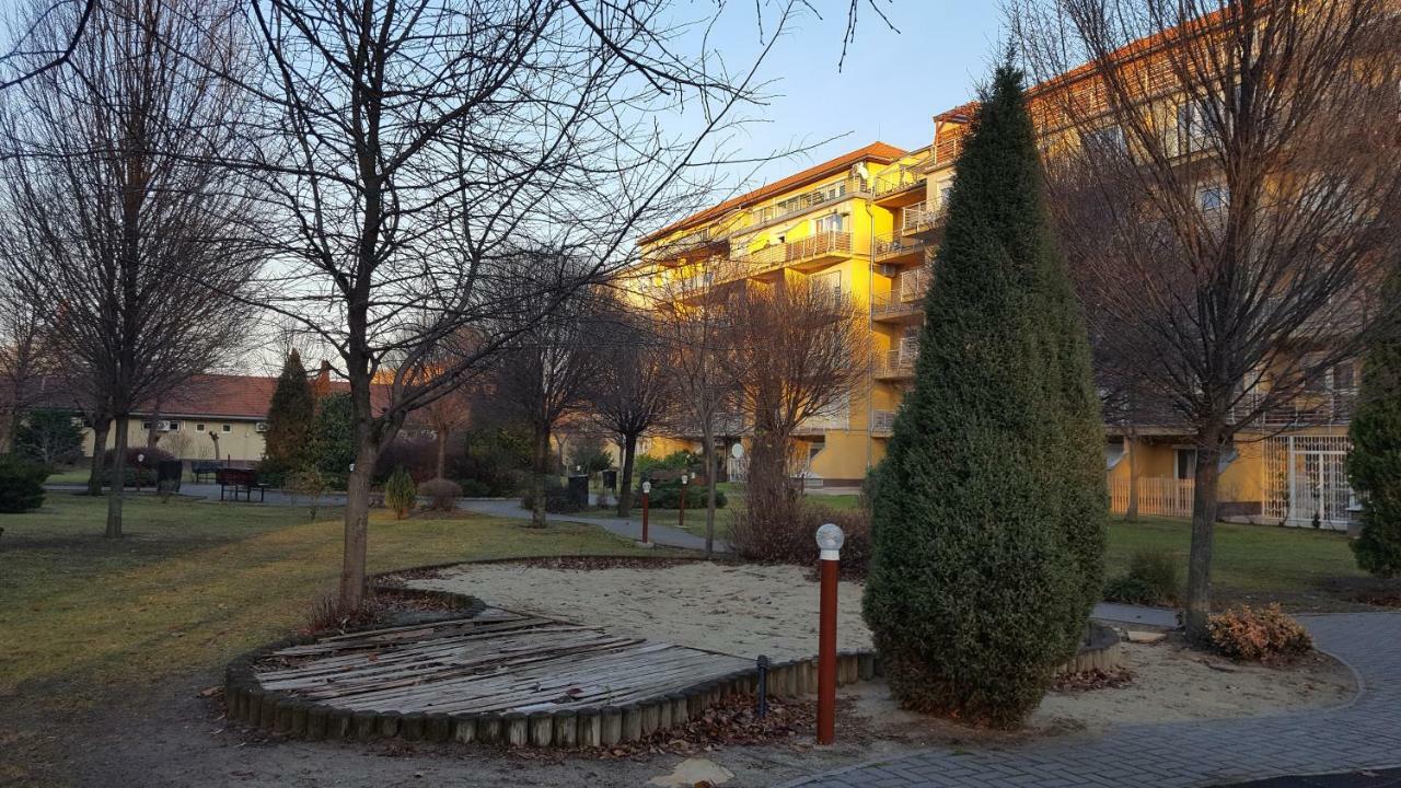 Liget Apartment, Terrace, Free Parking, Ac Budapest Ngoại thất bức ảnh
